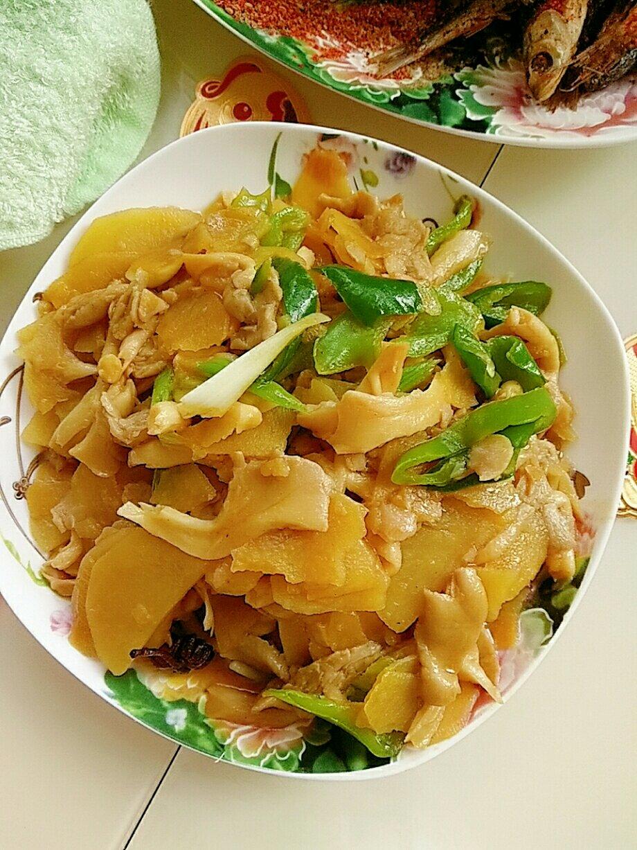 素炒黄蘑土豆片