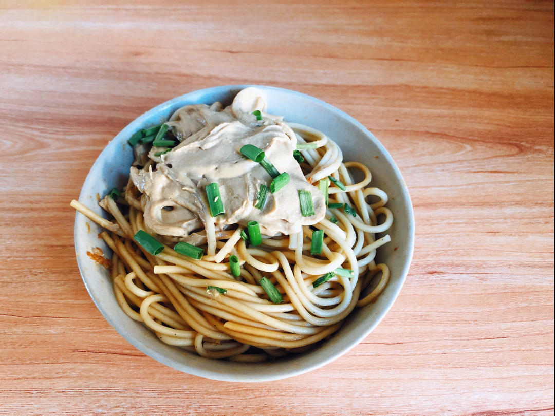 来一碗武汉热干面吧