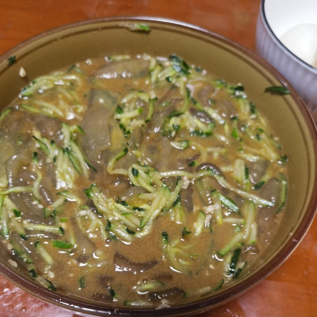 黄瓜大拉皮