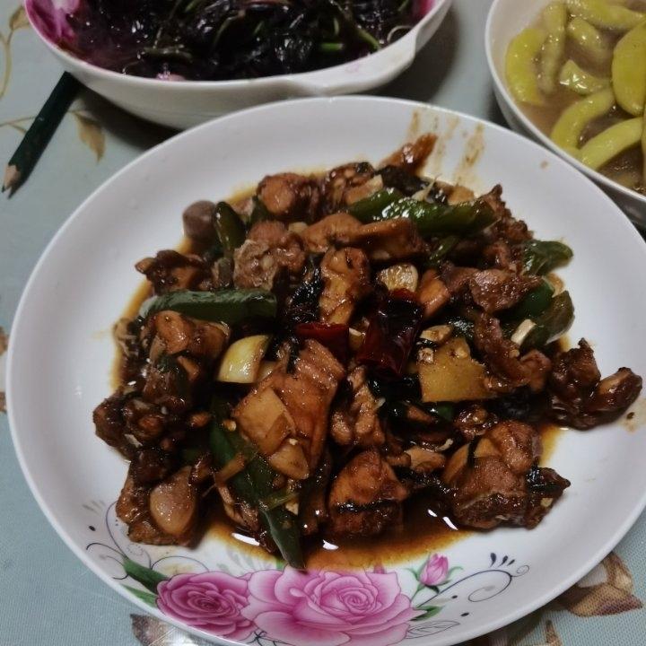 爆炒兔肉