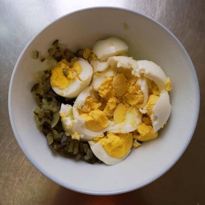 淡雅清新的鸡蛋沙拉三明治的做法 步骤8