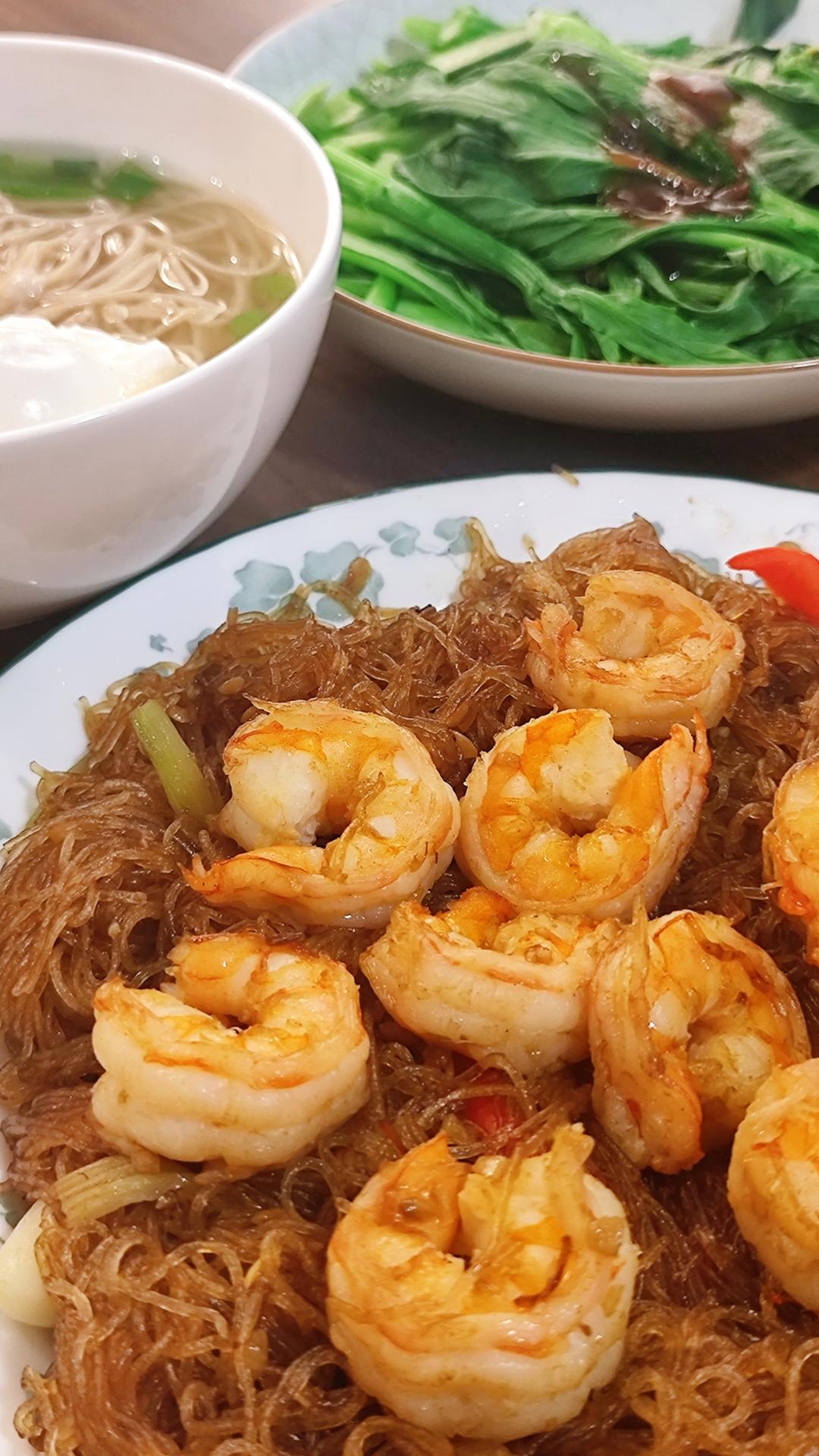 复刻餐厅88一份的海皇粉丝煲，简单又好吃！