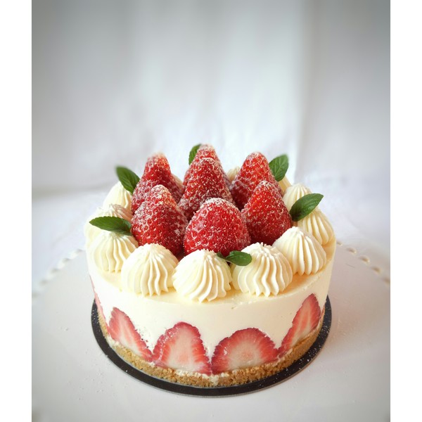草莓蛋糕的封面