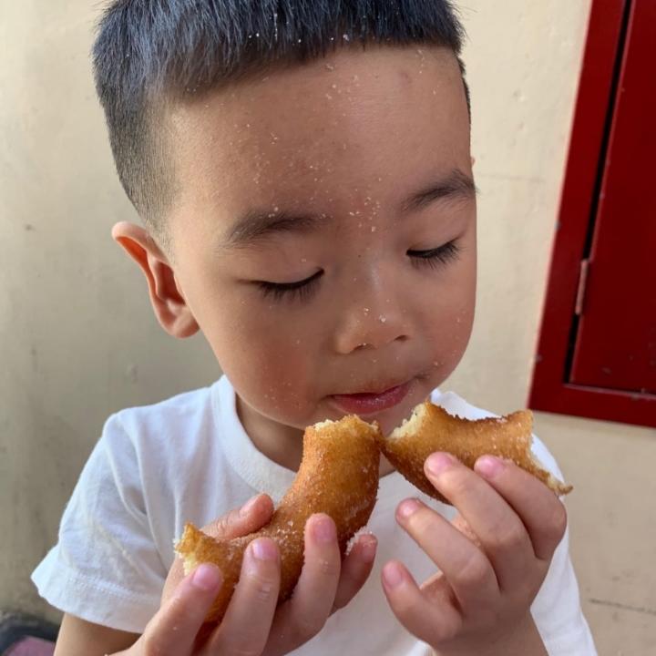 陈呵呵很爱说呵呵