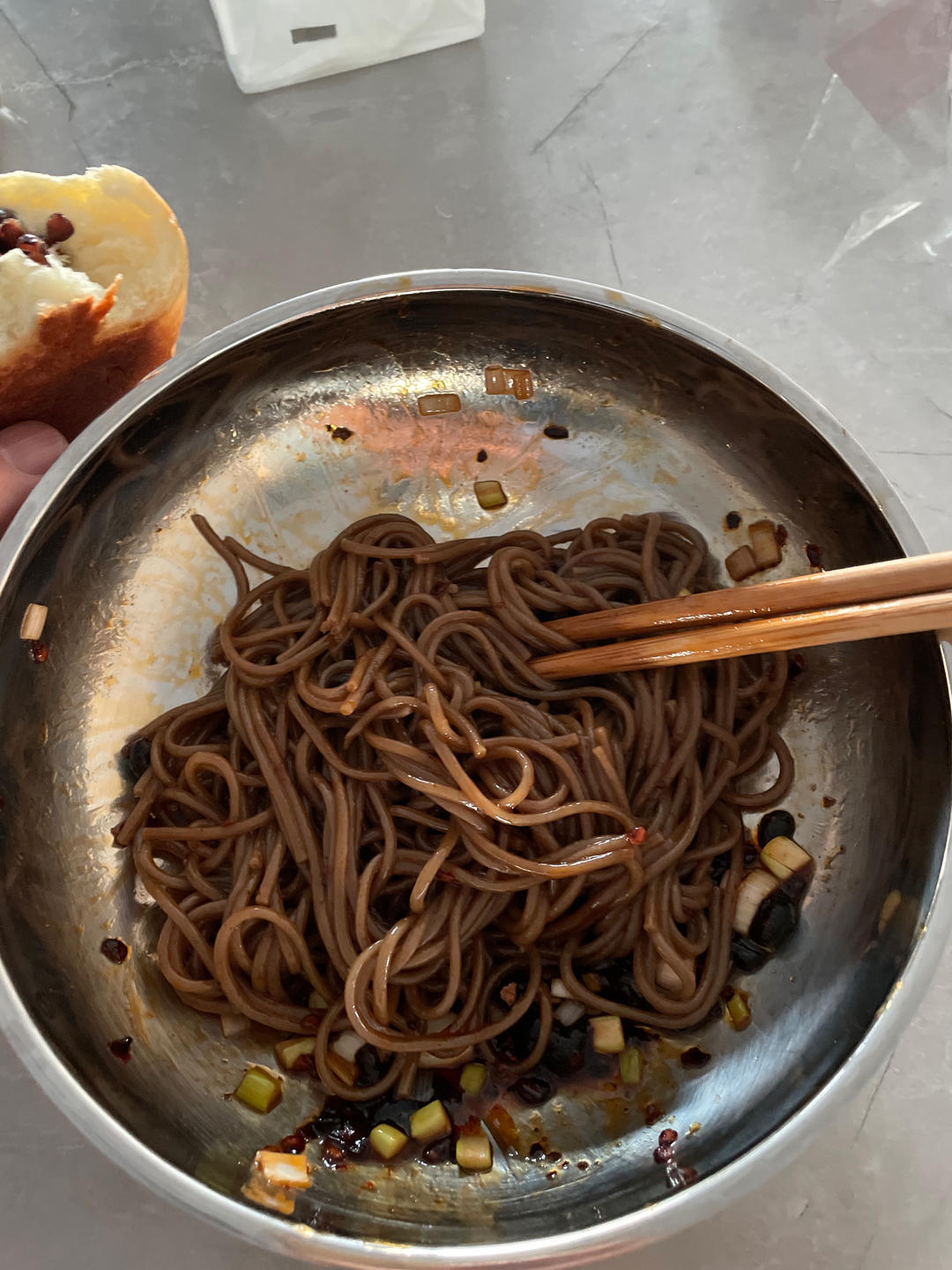 简简单单的一碗蚝油拌面🍜能让你好吃到舔碗