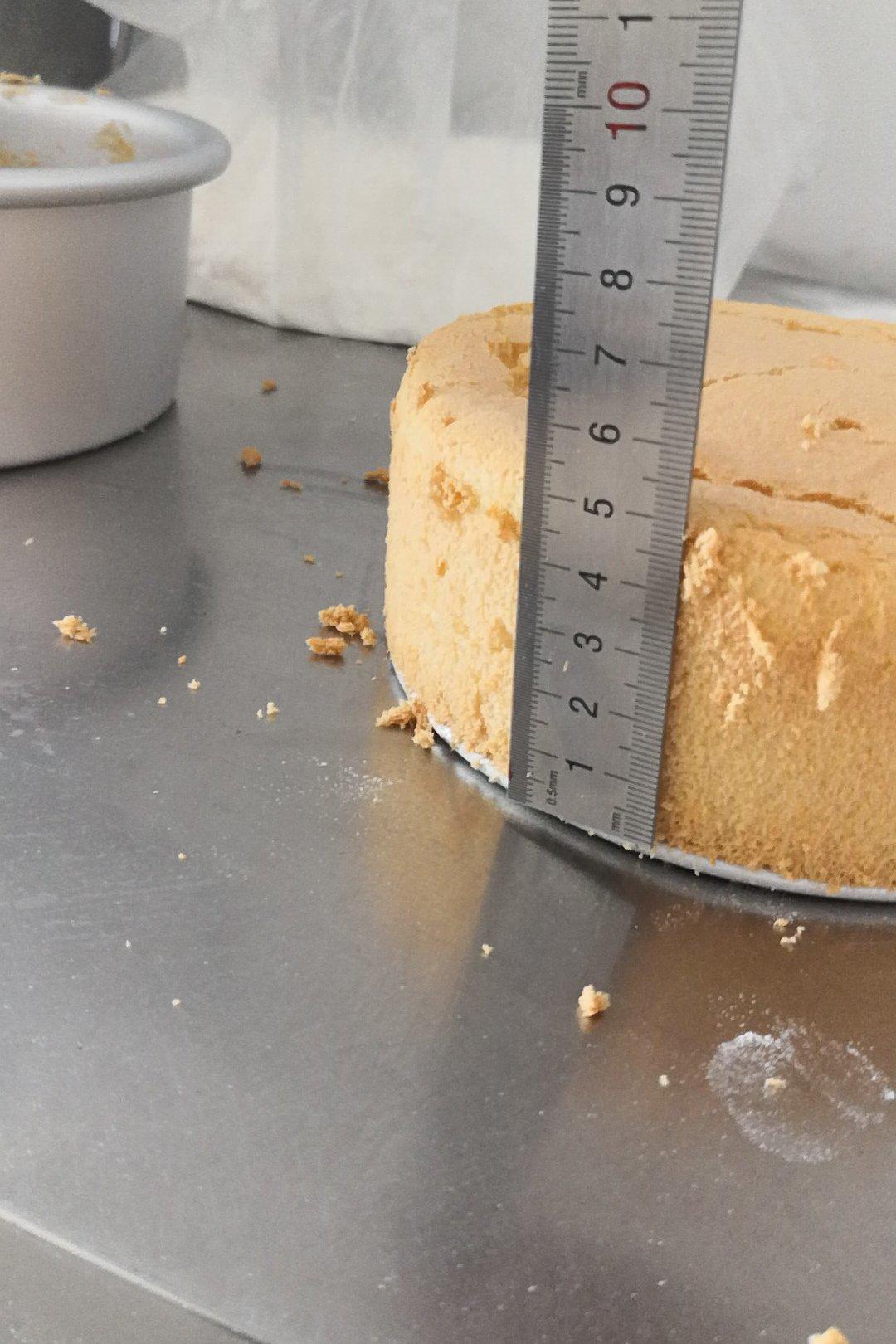 超简单完美戚风蛋糕（6寸2蛋）附打发、翻拌、脱模视频