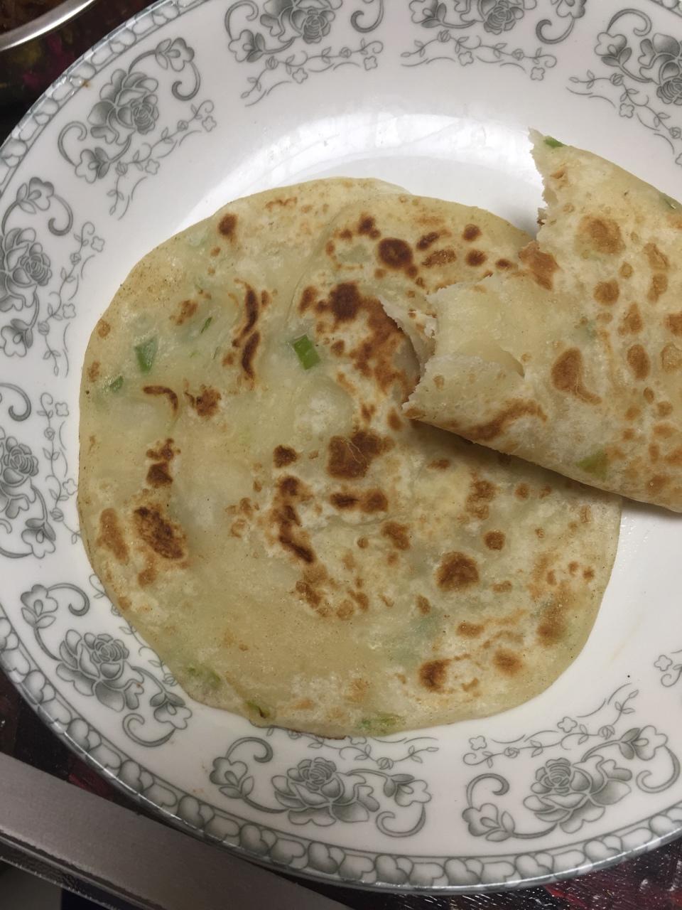 堂妈教你做飘香葱油饼