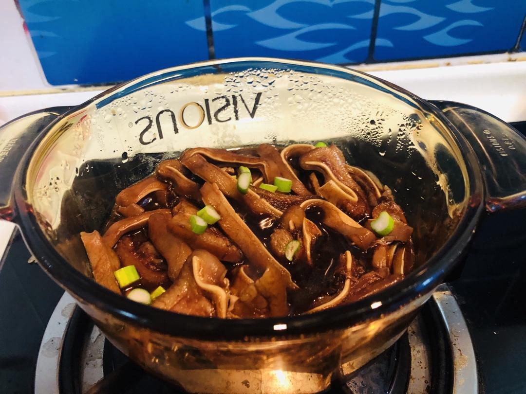 一片能吃一碗饭的《五香猪耳朵》