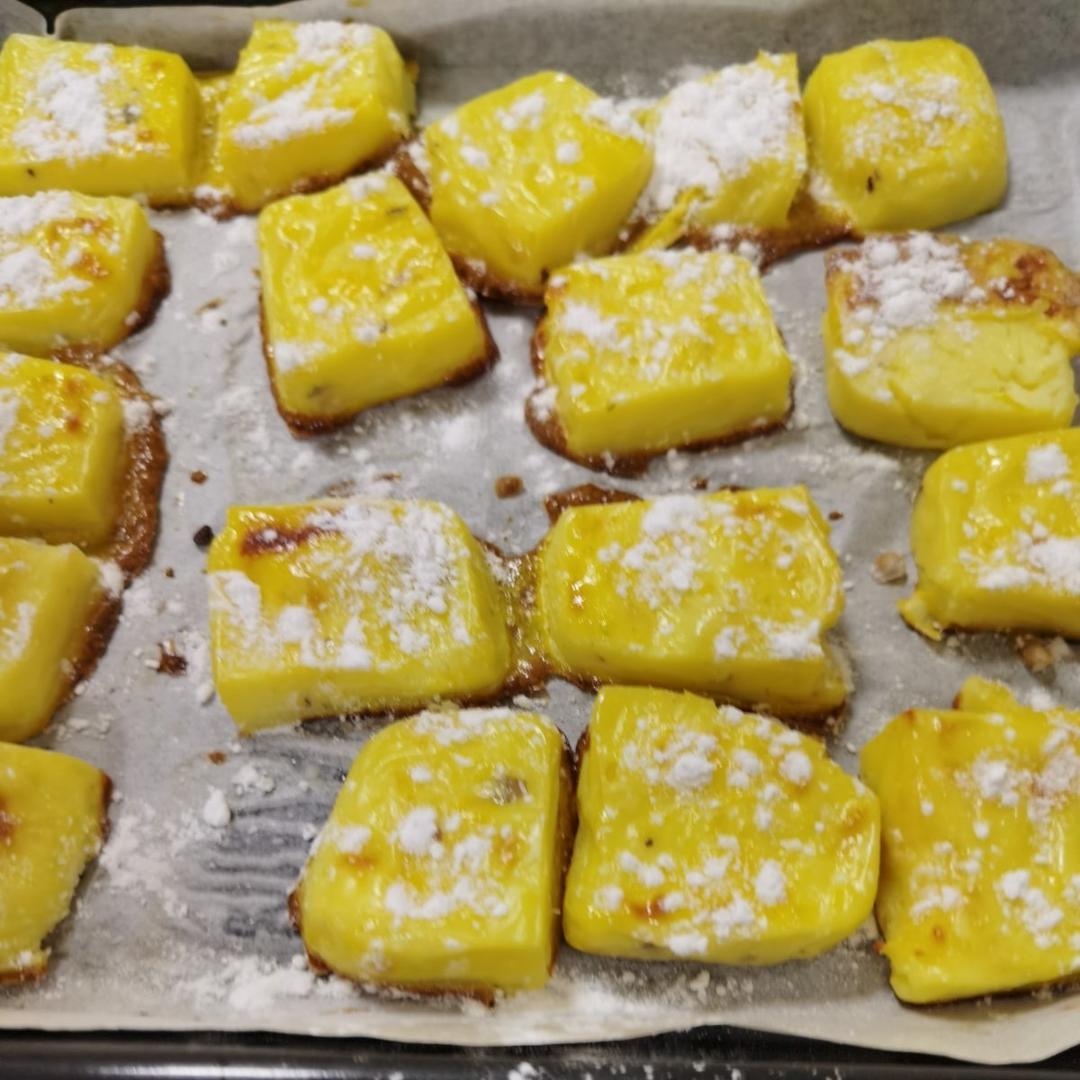 谁家小谁★做的巨好吃的烤牛奶块!外焦里嫩～奶香浓郁!