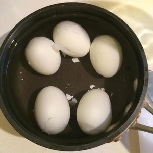 超简单放心卤蛋的做法 步骤1