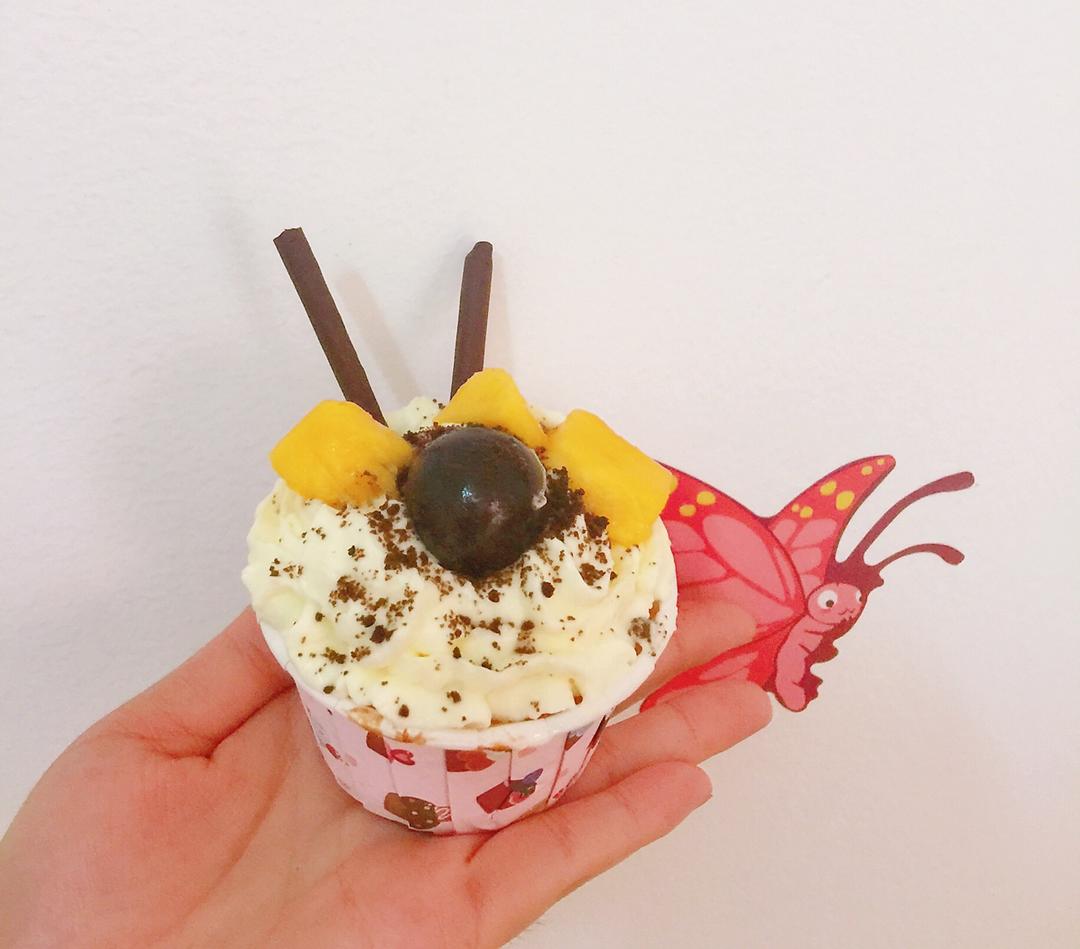 鲜奶油戚风杯子蛋糕（纸杯蛋糕）