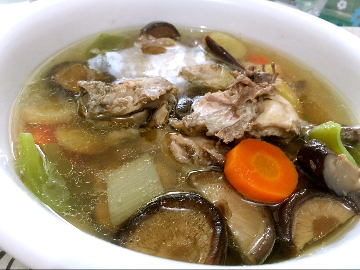 小鸡炖蘑菇