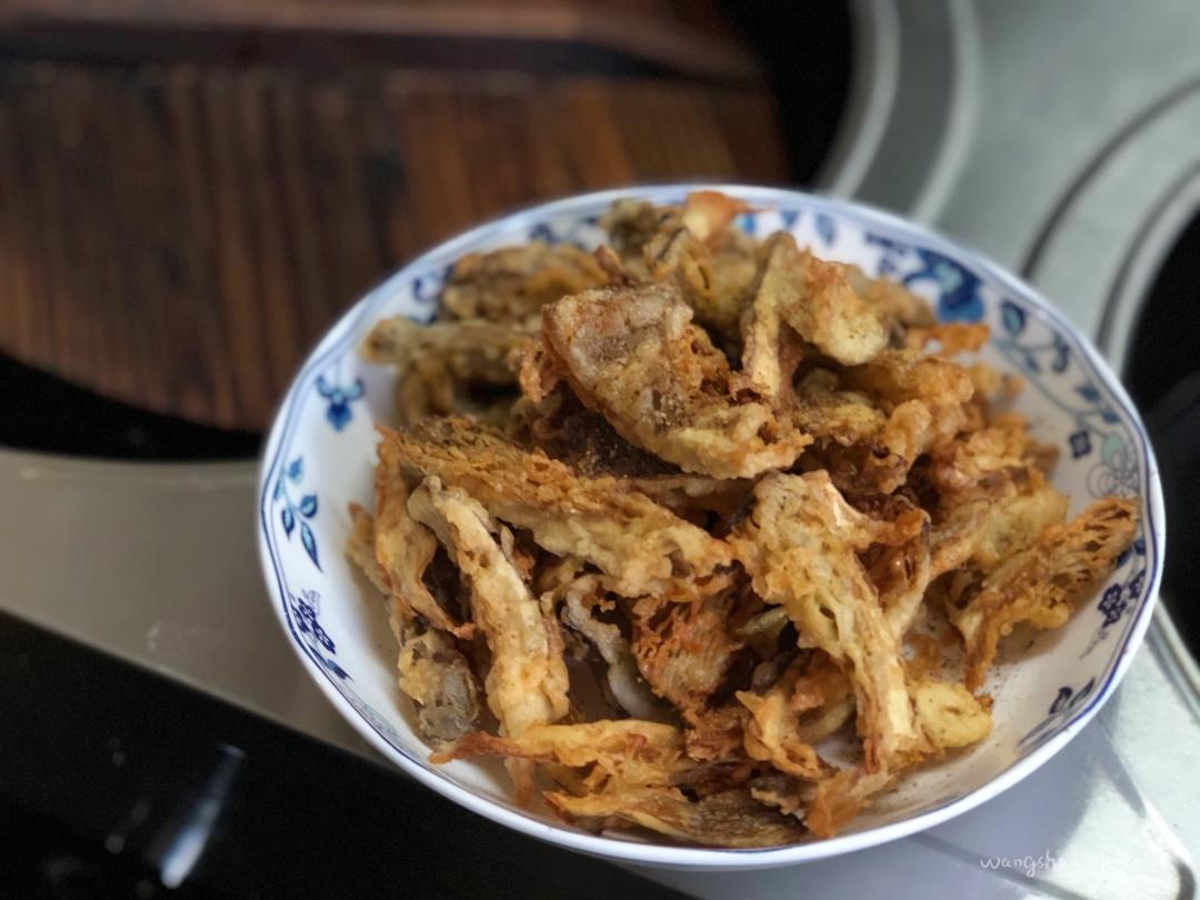 椒盐蘑菇-超好吃的下酒菜