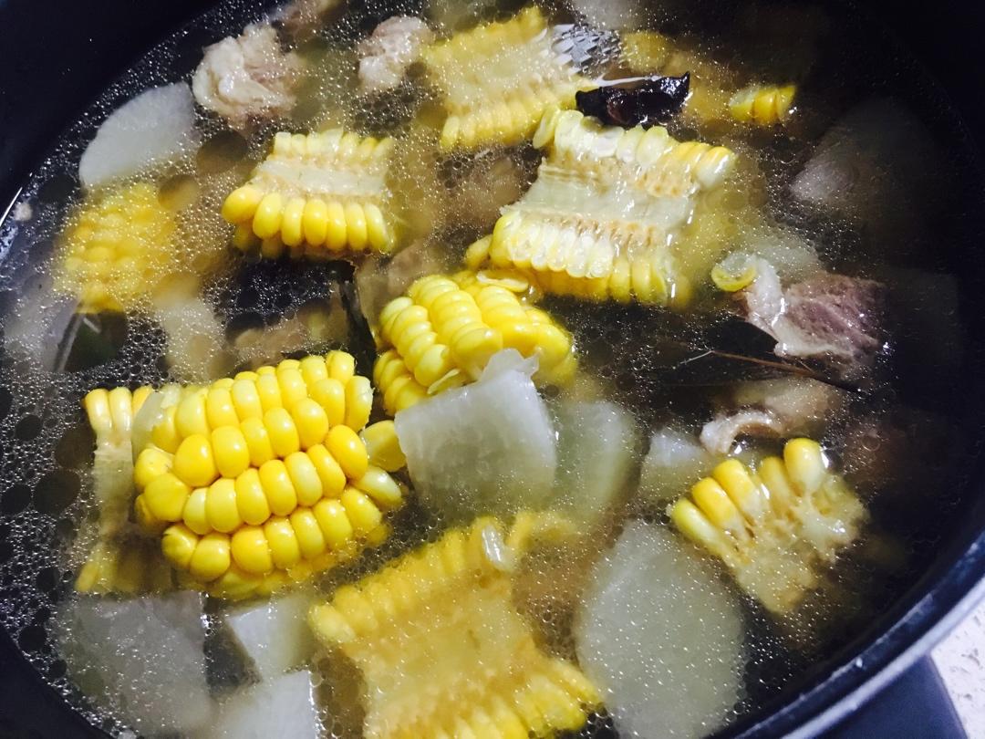 高压锅版白萝卜炖牛腩