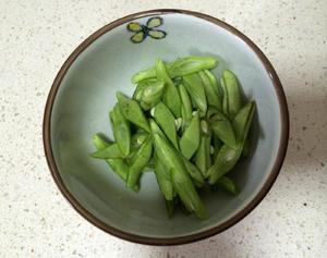 《昨日的美食》之四季豆马铃薯味噌汤的做法 步骤4