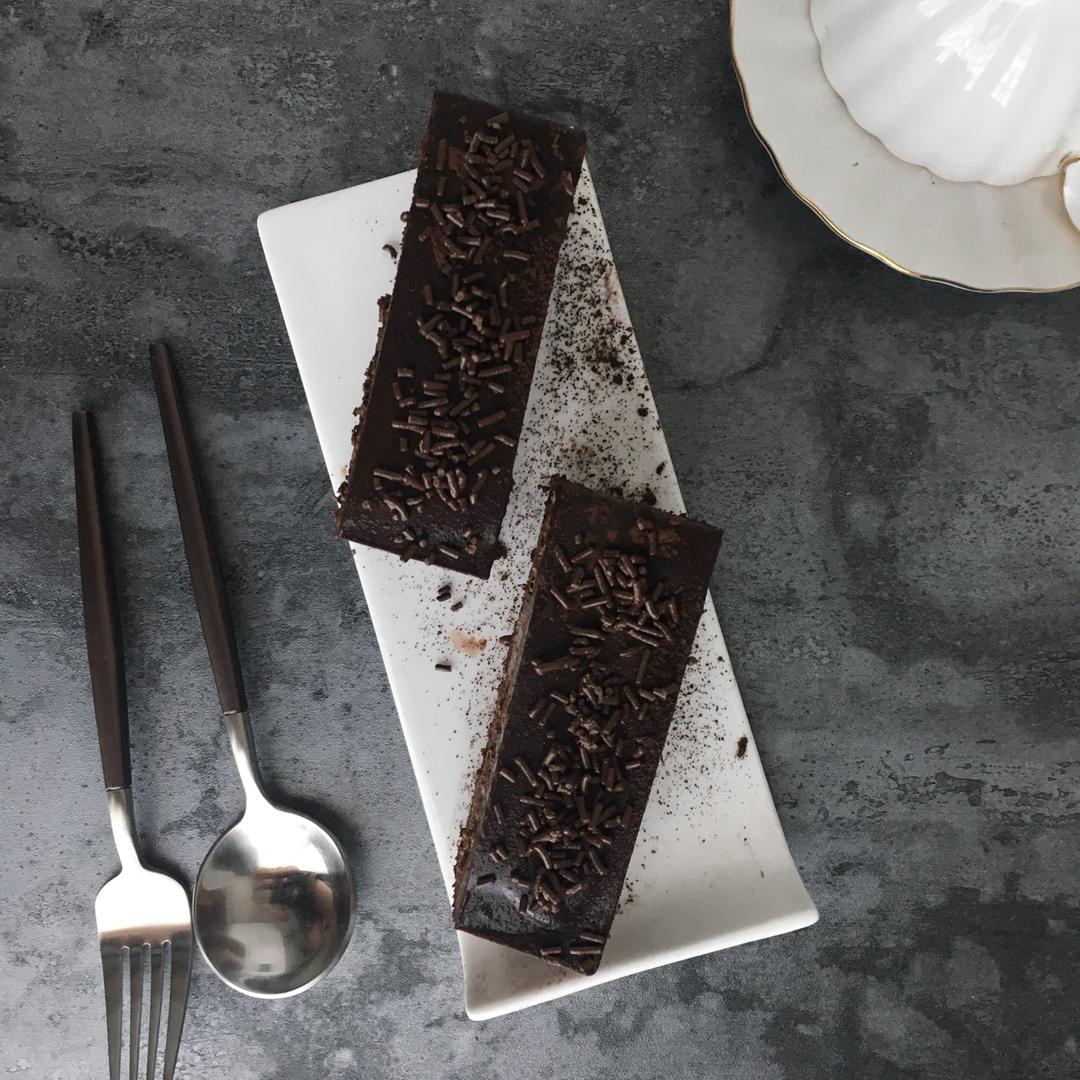 经典巧克力蛋糕