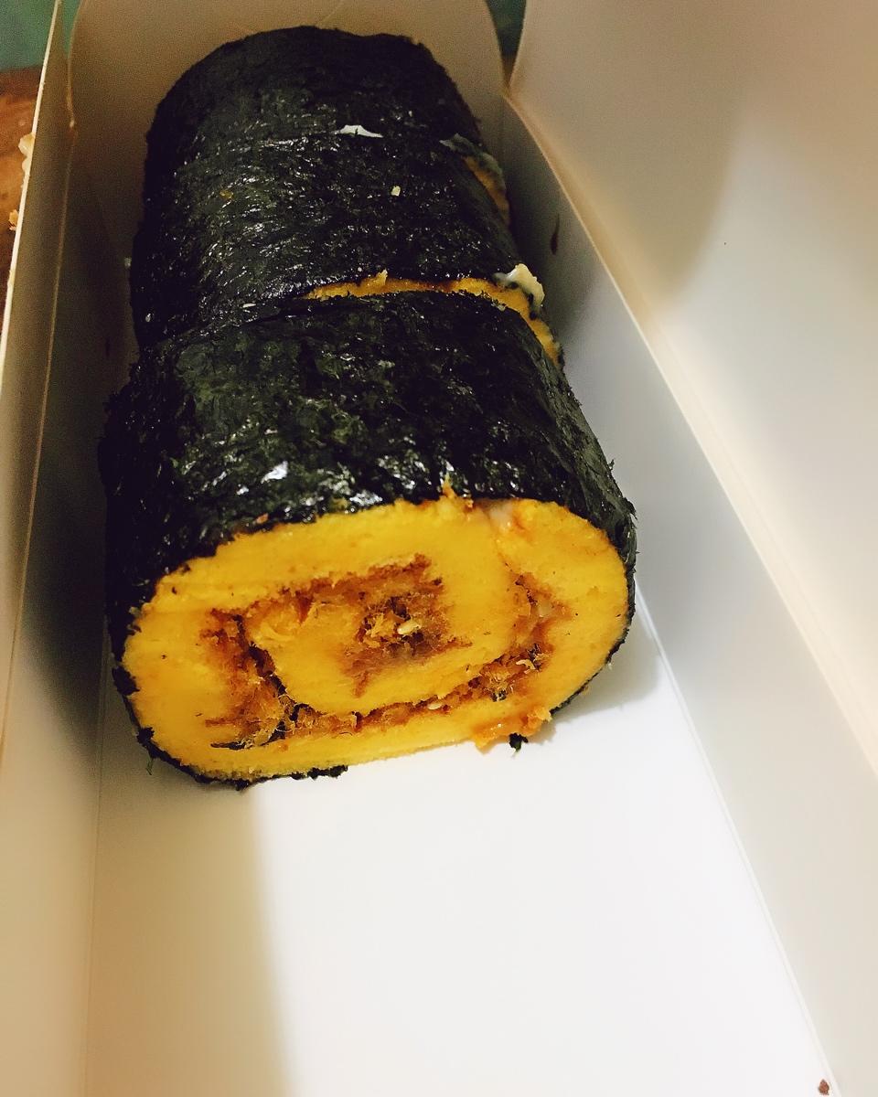 逆天是王道做的海苔肉松蛋糕卷
