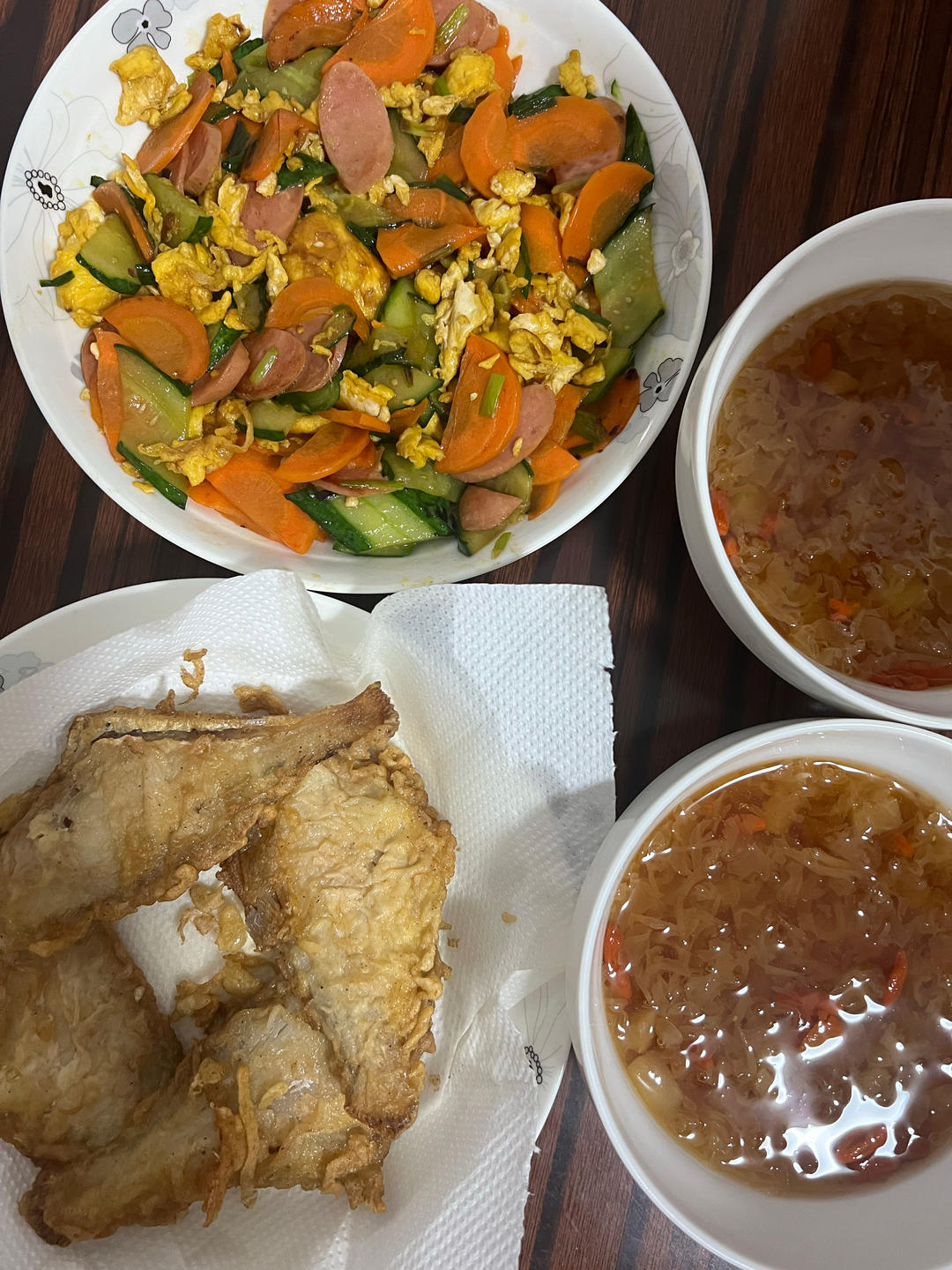 五分钟下饭菜黄瓜火腿炒鸡蛋