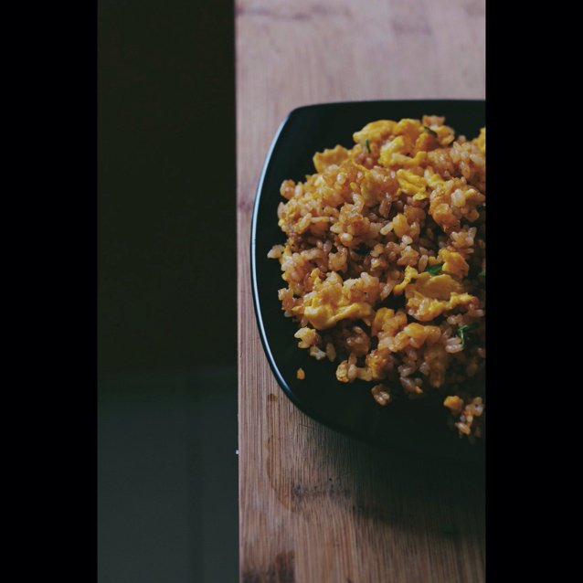据说是 正宗酱油炒饭