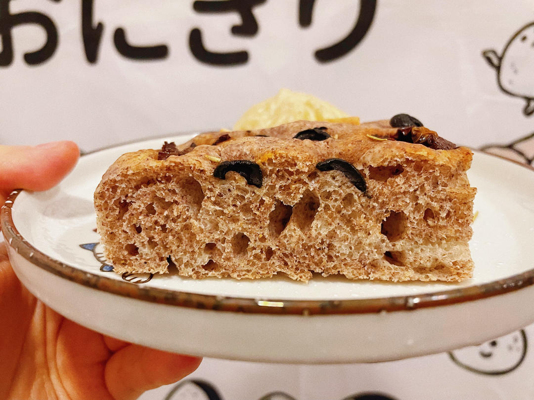 黑橄榄番茄大蒜黑麦佛卡夏（免揉波兰种）