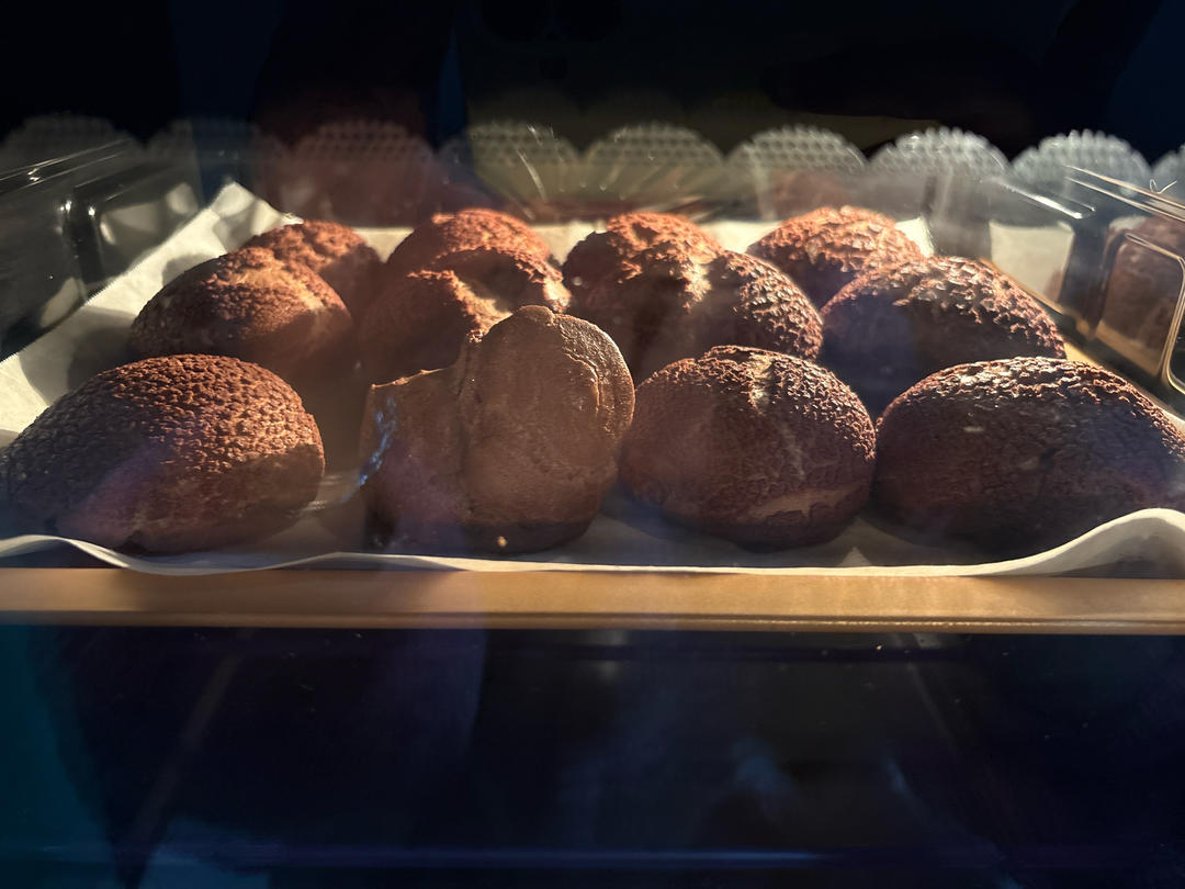 巧克力酥皮泡芙Chocolate Puff