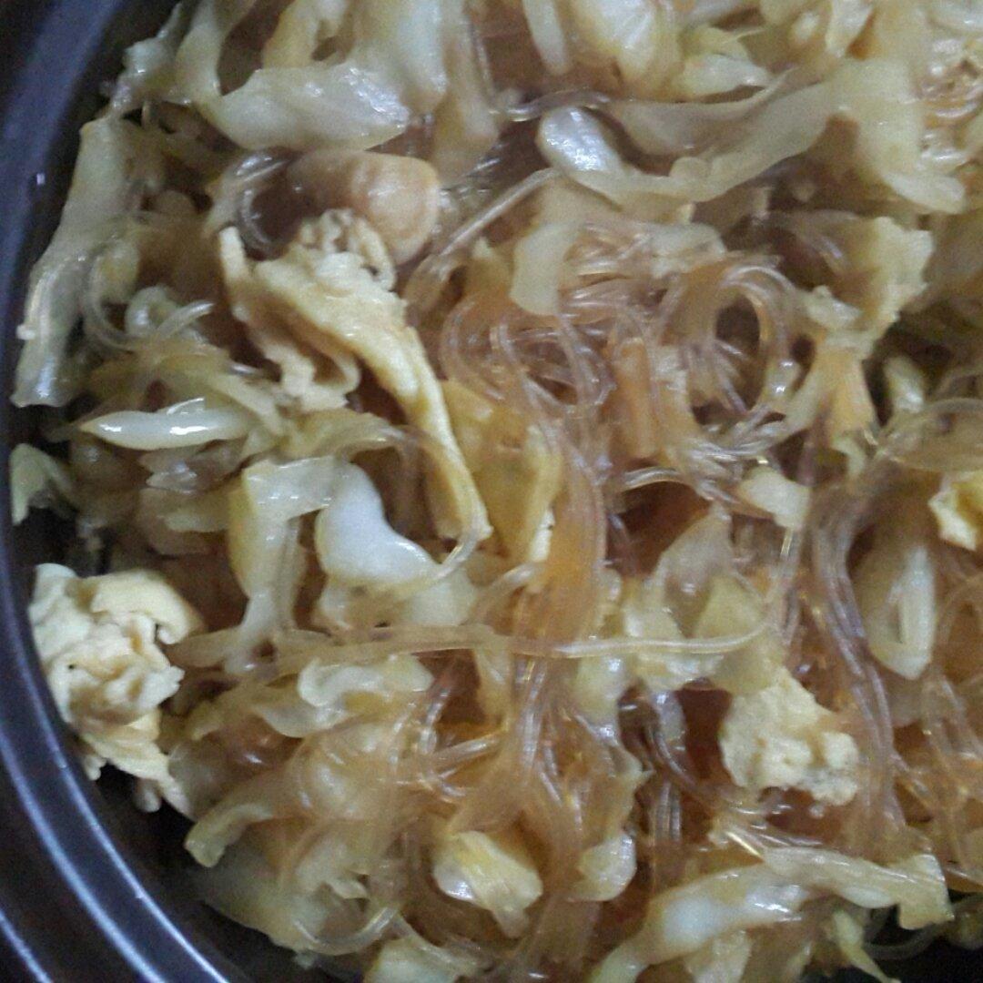 包菜粉丝炒鸡蛋