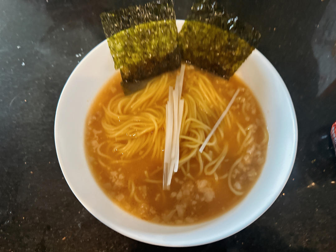 意面秒变日式拉面！轻松做札幌味增拉面（无需熬汤,现做现吃）