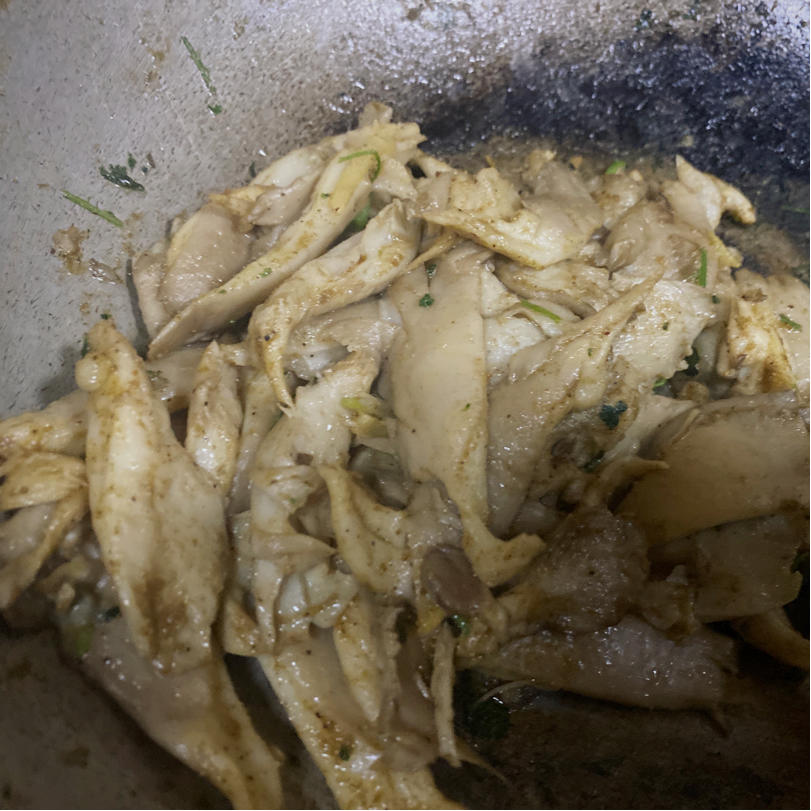 干煸平菇（有肉的味道）