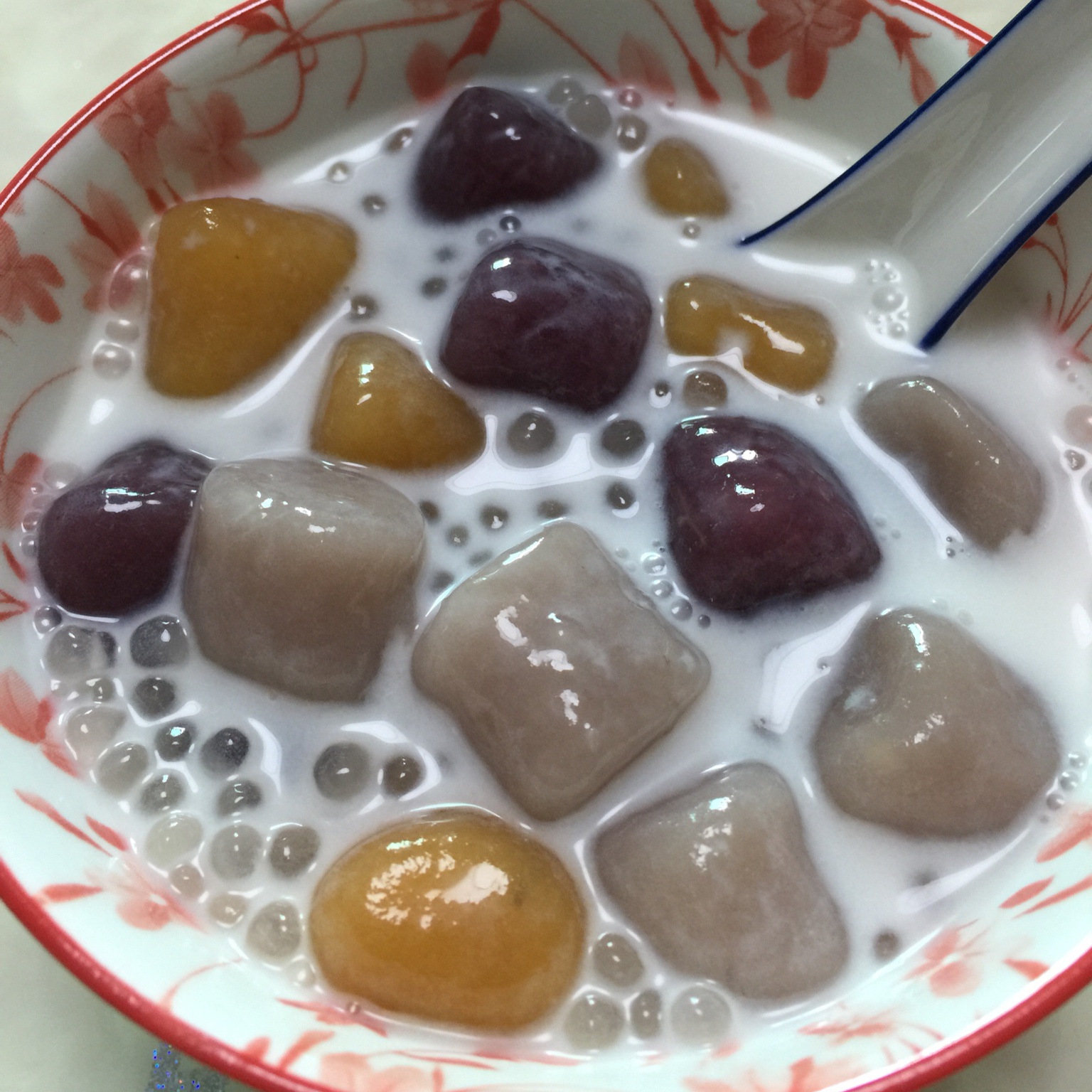 椰汁西米露芋圆