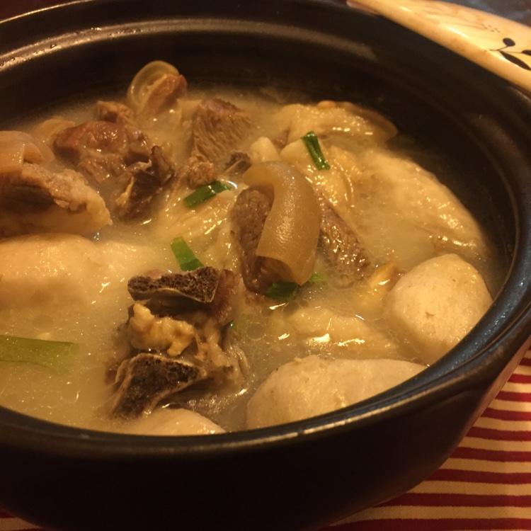 羊肉芋艿煲的做法