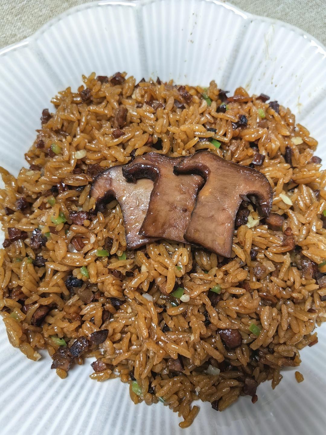 简单好吃的牛肝菌焖饭