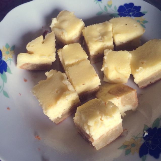 杏仁乳酪双层蛋糕块