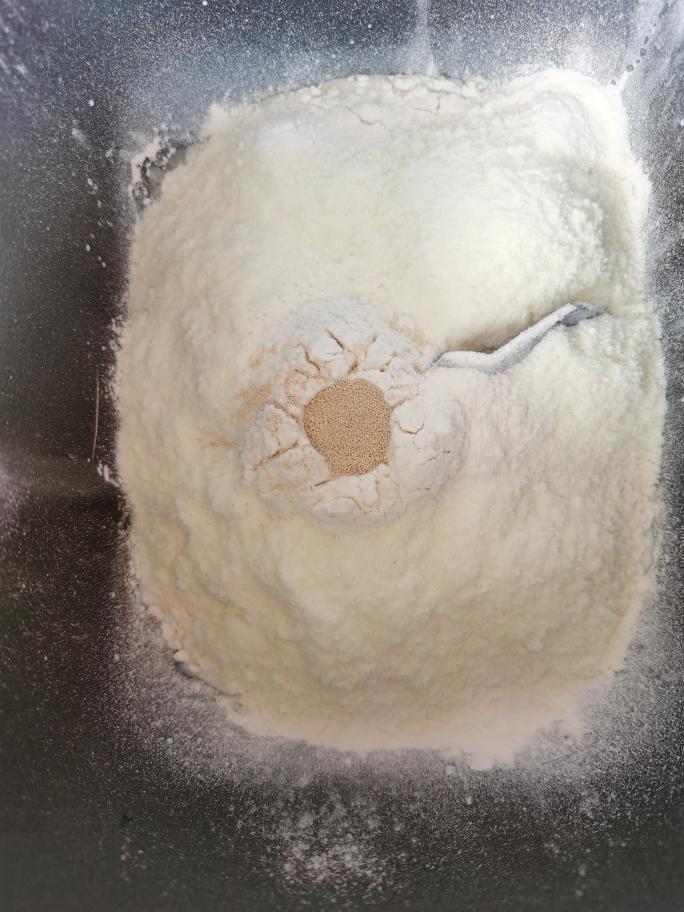 纯奶手撕吐司的做法 步骤1