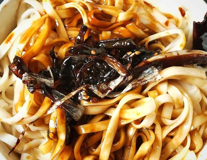 极香的葱油面