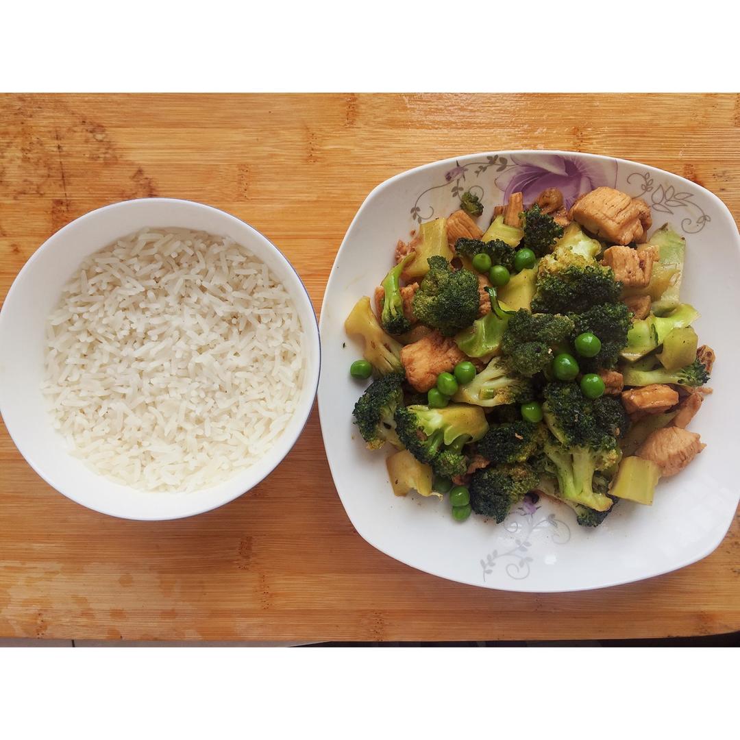 西兰花炒鸡胸肉