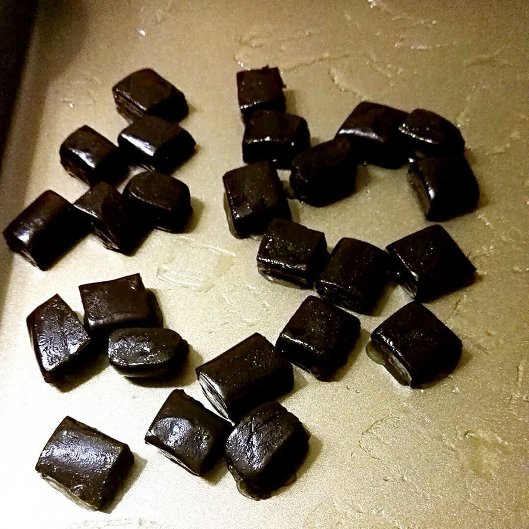 手工海盐黑巧太妃糖