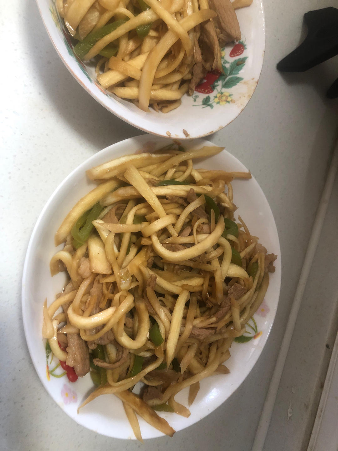 茭白这样做百吃不厌，茭白炒肉