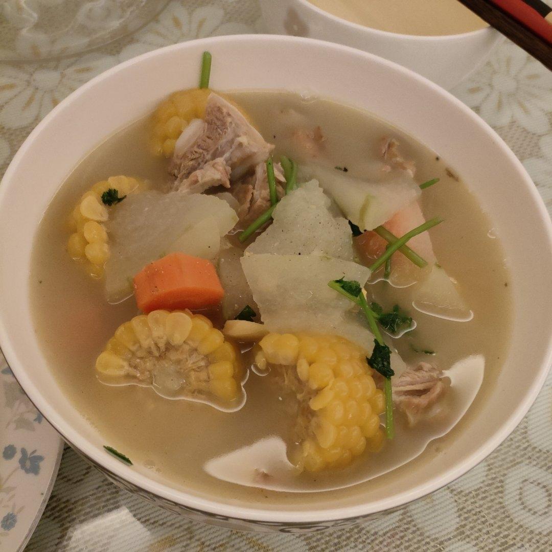 冬瓜排骨汤，夏天的味道