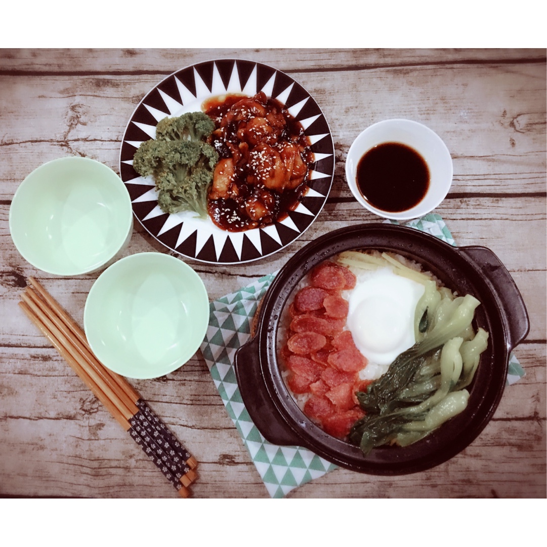 广式腊味煲仔饭