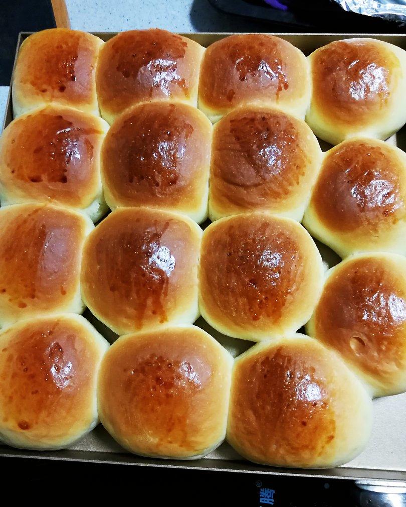 普通面粉做的柔软小餐包