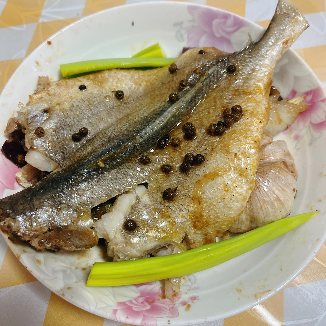 砂锅生焗大黄鱼