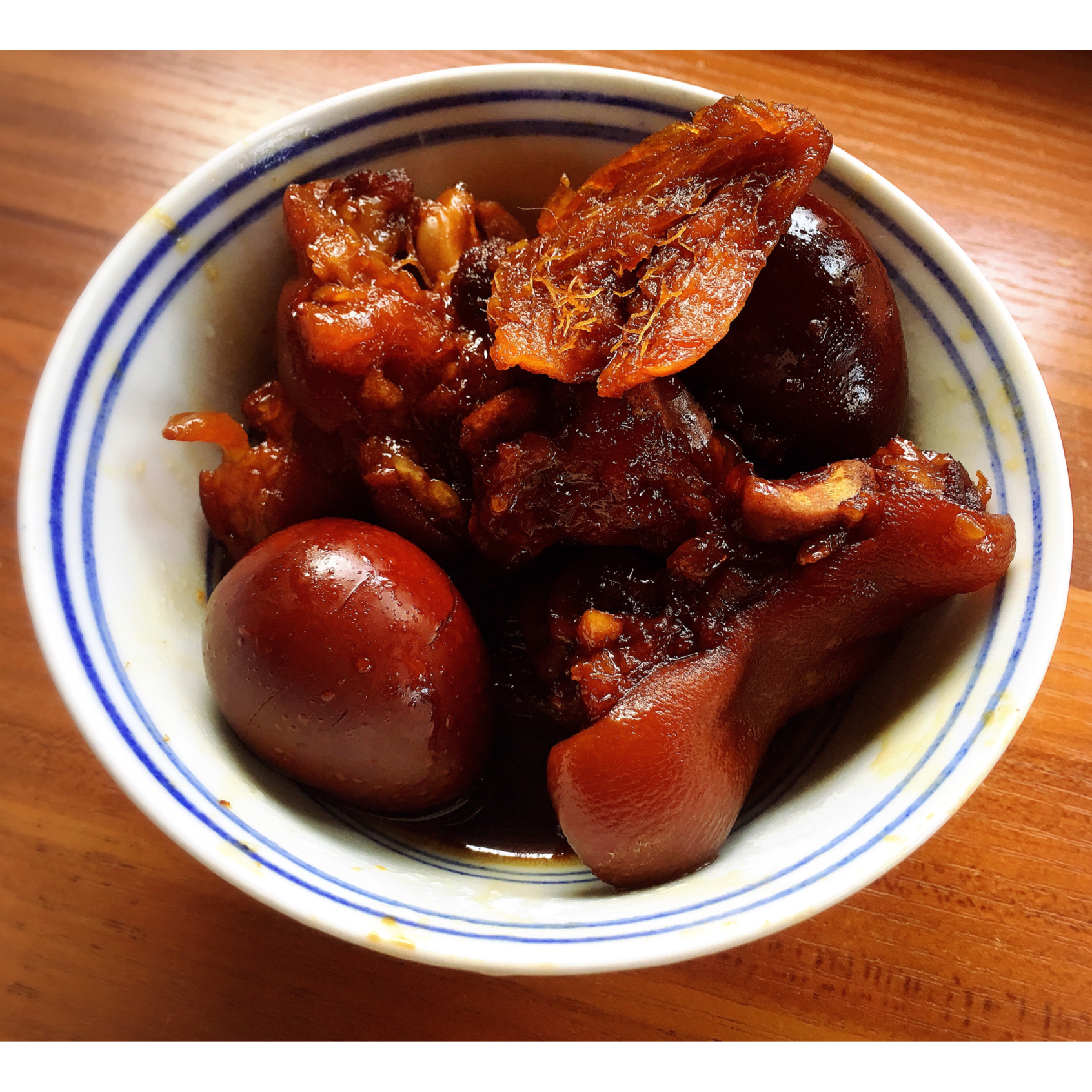 猪脚姜醋蛋 super斐做的猪脚姜醋蛋 赞 猪脚,肉姜,添丁甜醋,红糖,鸡蛋