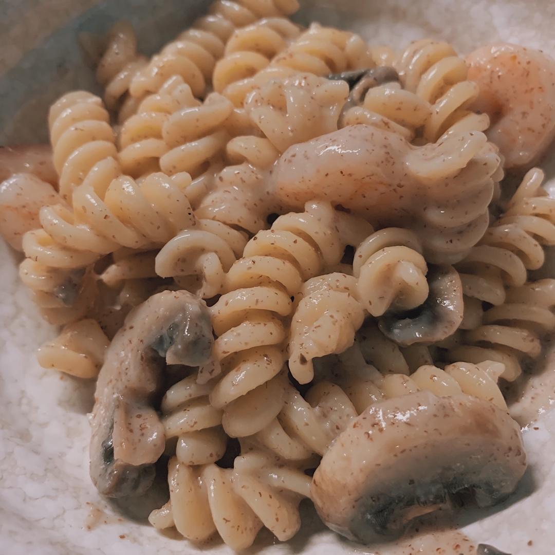 低脂奶油蘑菇汤🍄[不用黄油和奶油超简单]