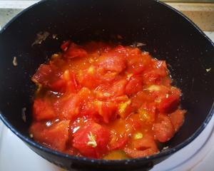 西红柿鸡蛋面+金枪鱼罐头的做法 步骤3