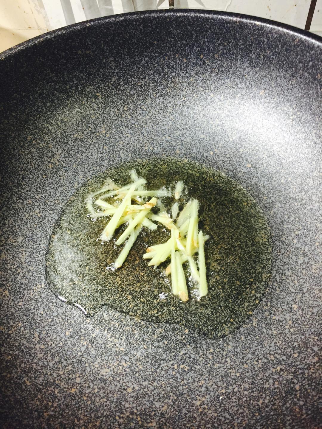 菜花炒肉片的做法 步骤2