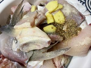 重庆酸菜鱼（一定要用猪油炒料哟）的做法 步骤10