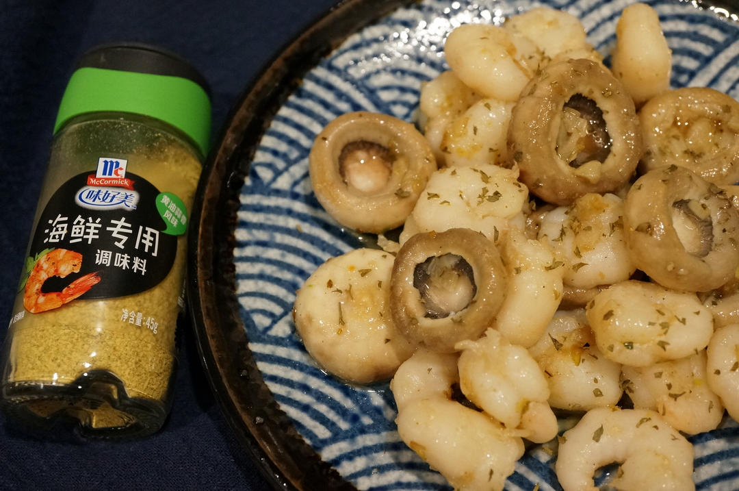 地中海蒜香虾仁配蘑菇