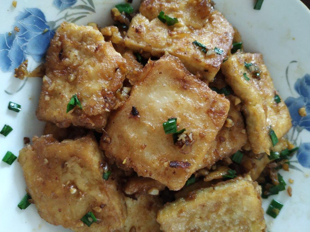 完胜路边摊：香煎孜然豆腐