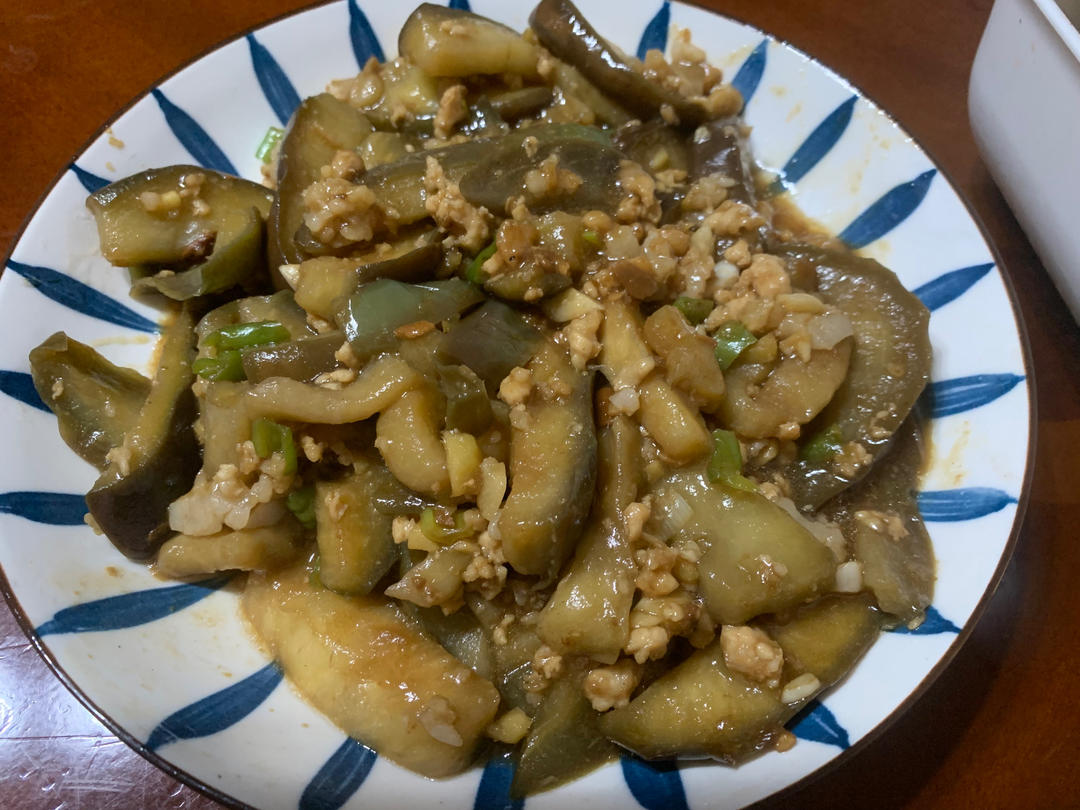 不用油炸超省油的鱼香肉末茄子煲