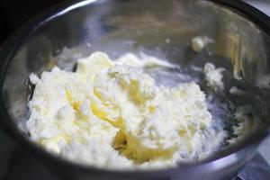 用普通面粉也能做酥香脆的曲奇的做法 步骤1